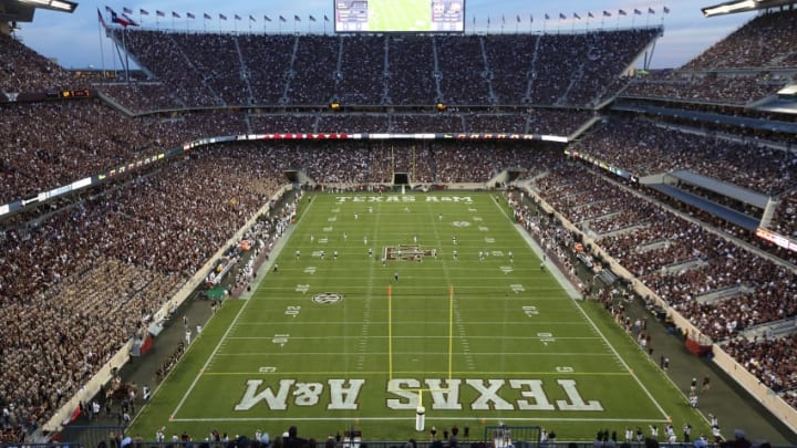 COLLEGE STATION, TX - OCTOBER 03: General view as Mississippi State Bulldogs kicks off to the Texas A