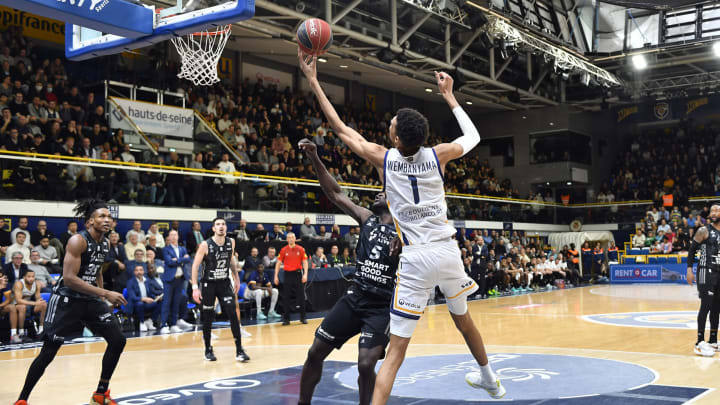 PARIS, FRANCE – JANUARY 09: Victor Wembanyama of Metropolitains 92 jumps for the rebound during the Betclic Elite match between Metropolitans 92 and LDLC Asvel at Salle Marcel Cerdan on January 09, 2023 in Paris, France. (Photo by Aurelien Meunier/Getty Images)