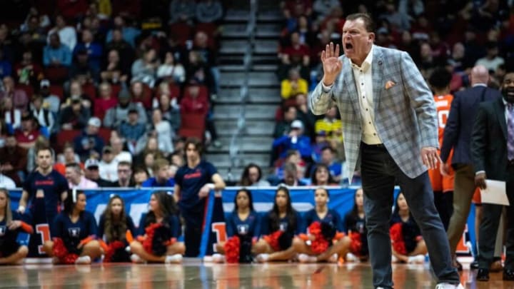 Illinois Coach Brad Underwood calls to the team during the NCAA men's basketball tournament first round match-up between Illinois and Arkansas, on Thursday, March 16, 2023, at Wells Fargo Arena, in Des Moines, Iowa.0316 Illinos Arkansas 006 Arw