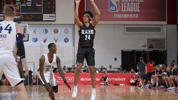 LAS VEGAS, NV – JULY 7: Anfernee Simons #24 of the Utah Jazz shoots the ball against the Portland Trail Blazers during the 2018 Las Vegas Summer League on July 7, 2018 at the Cox Pavilion in Las Vegas, Nevada. NOTE TO USER: User expressly acknowledges and agrees that, by downloading and/or using this Photograph, user is consenting to the terms and conditions of the Getty Images License Agreement. Mandatory Copyright Notice: Copyright 2018 NBAE (Photo by David Dow/NBAE via Getty Images)