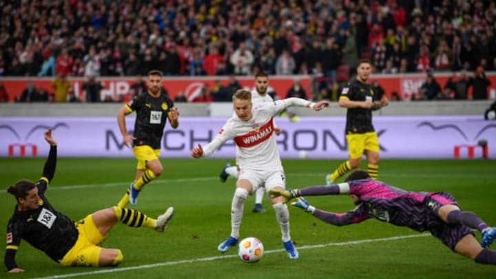 Borussia Dortmund’s defending left a lot to be desired (Photo by THOMAS KIENZLE/AFP via Getty Images)