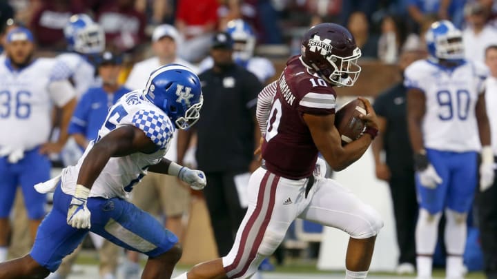 STARKVILLE, MS – OCTOBER 21: Keytaon Thompson #10 of the Mississippi State Bulldogs gets around Darius West #25 of the Kentucky Wildcats and scores a touchdown during the second half of an NCAA football game at Davis Wade Stadium on October 21, 2017 in Starkville, Mississippi. (Photo by Butch Dill/Getty Images)