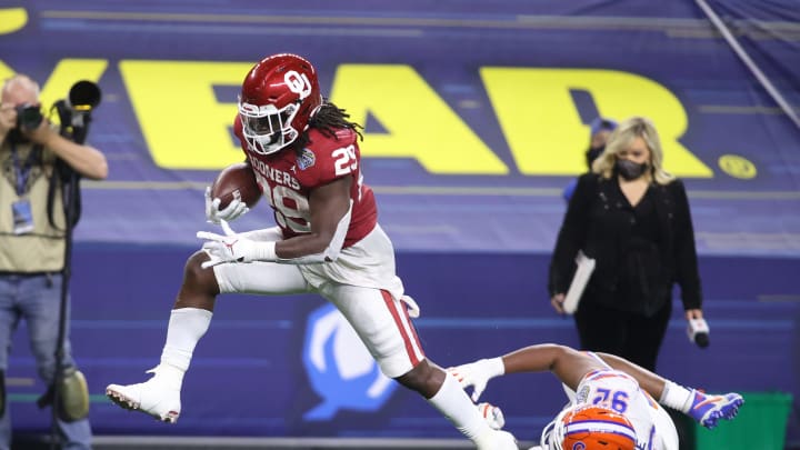 Rhamondre Stevenson, Oklahoma Football. Mandatory Credit: Tim Heitman-USA TODAY Sports