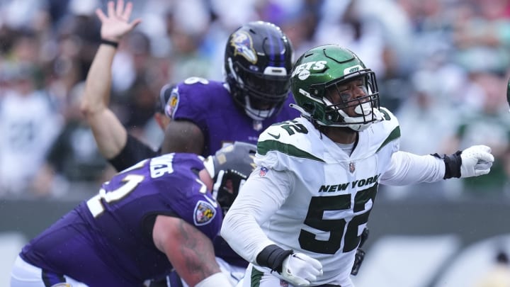 EAST RUTHERFORD, NJ – SEPTEMBER 11: Jermaine Johnson #52 of the New York Jets reacts against the Baltimore Ravens at MetLife Stadium on September 11, 2022 in East Rutherford, New Jersey. (Photo by Mitchell Leff/Getty Images)