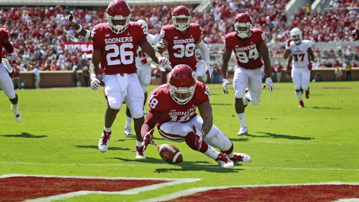 NORMAN, OK – SEPTEMBER 01: Linebacker Curtis Bolton #18 of the Oklahoma Sooners recovers a blocked punt to score against the Florida Atlantic Owls at Gaylord Family Oklahoma Memorial Stadium on September 1, 2018 in Norman, Oklahoma. (Photo by Brett Deering/Getty Images)