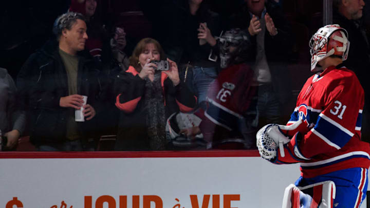 MONTREAL, QC - NOVEMBER 27: Montreal Canadiens fans cheer and photograph the 1st star of the game Montreal Canadiens goalie Carey Price (31) after the NHL game between the Columbus Blue Jackets and the Montreal Canadiens on November 27, 2017, at the Bell Centre in Montreal, QC(Photo by Vincent Ethier/Icon Sportswire via Getty Images)