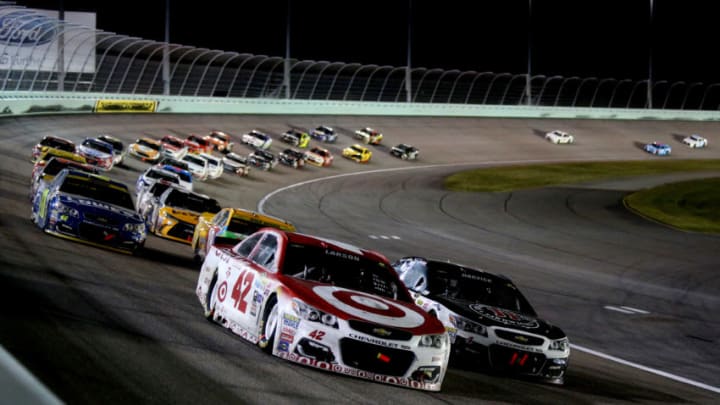 HOMESTEAD, FL - NOVEMBER 20: Kyle Larson, driver of the #42 Target Chevrolet, and Kevin Harvick, driver of the #4 Jimmy John's Chevrolet, lead the field during the NASCAR Sprint Cup Series Ford EcoBoost 400 at Homestead-Miami Speedway on November 20, 2016 in Homestead, Florida. (Photo by Jerry Markland/Getty Images)