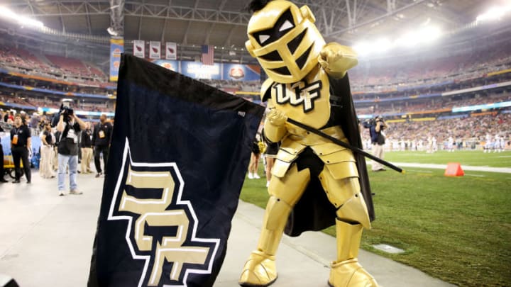 GLENDALE, AZ - JANUARY 01: Mascot Knightro of the UCF Knights performs during the Tostitos Fiesta Bowl against the Baylor Bears at University of Phoenix Stadium on January 1, 2014 in Glendale, Arizona. (Photo by Christian Petersen/Getty Images)