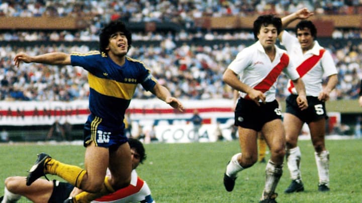 Maradona terminó yendo a Boca en 1981