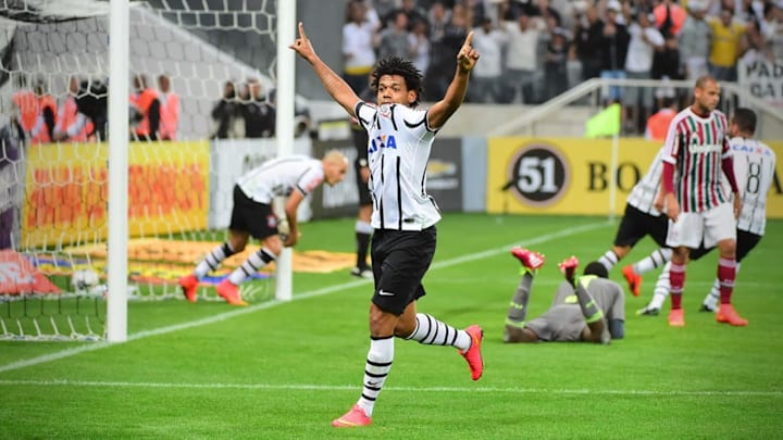 Romarinho comemora