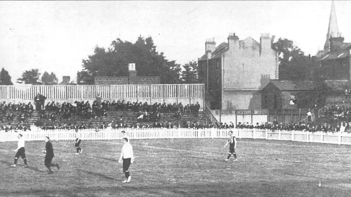 Le premier match amical disputé à White Art Lane, en 1899