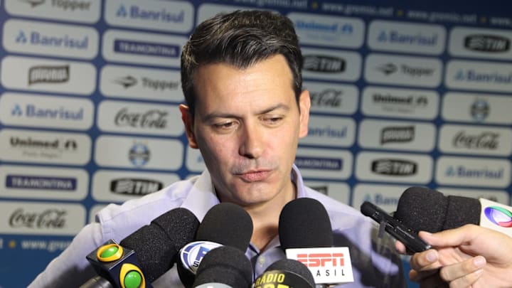 Com passagens por clubes como Galo, Grêmio e Chapecoense, Rui Costa chega ao São Paulo sob a nova gestão. Com passagens por clubes como Galo, Grêmio e Chapecoense, Rui Costa chega ao São Paulo sob a nova gestão.