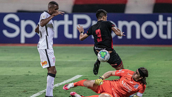 Ponto conquistado em Goiânia pode ser valioso ao Timão para afastar qualquer risco de queda no Brasileirão.