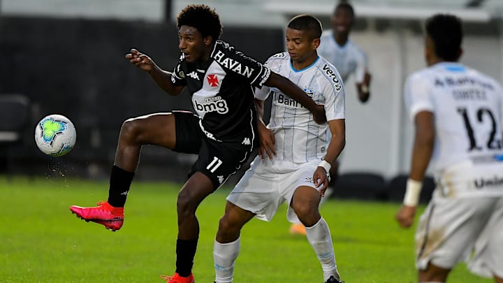 O Grêmio segue sua luta pelo topo da tabela, enquanto o Vasco quer se afastar do Z-4. O Grêmio segue sua luta pelo topo da tabela, enquanto o Vasco quer se afastar do Z-4.
