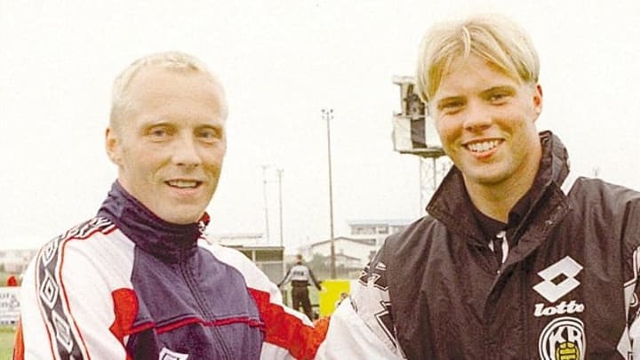 Los Gudjohnsen, padre e hijo. Los Gudjohnsen, padre e hijo.