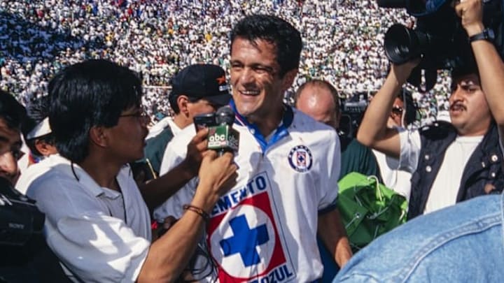 Carlos Hermosillo el héroe del Cruz Azul campeón en 1997 Carlos Hermosillo el héroe del Cruz Azul campeón en 1997
