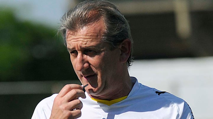 Botafogo, Fluminense, Flamengo e Vasco lamentam morte de Renê Weber. Ex-jogador faleceu nesta quarta-feira em decorrência da Covid-19.  