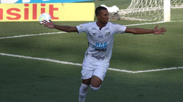 Jovem atacante fez um dos gols da vitória do Peixe