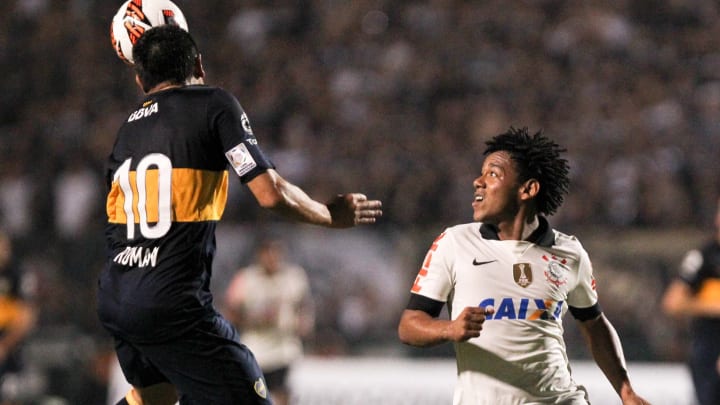 Boca Juniors e Corinthians se enfrentam pela Libertadores. Boca Juniors e Corinthians se enfrentam pela Libertadores.