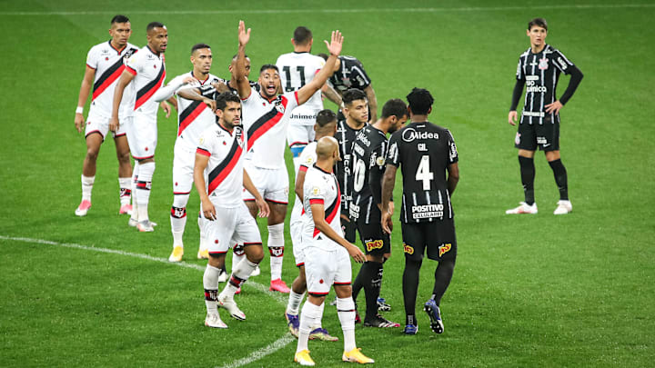 Corinthians e Atlético-GO irão se enfrentar na terceira fase da Copa do Brasil. Corinthians e Atlético-GO irão se enfrentar na terceira fase da Copa do Brasil.
