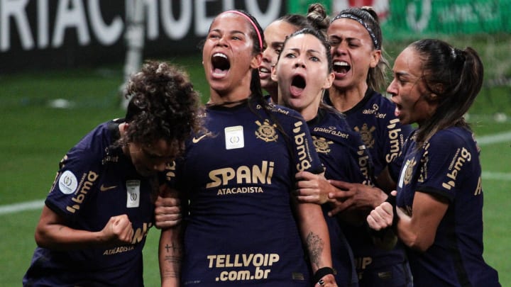 Corinthians tem semana com final do Brasileiro Feminino e decisão