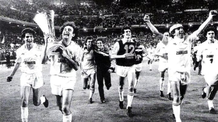 Real Madrid en su conquista de la Copa UEFA 1985