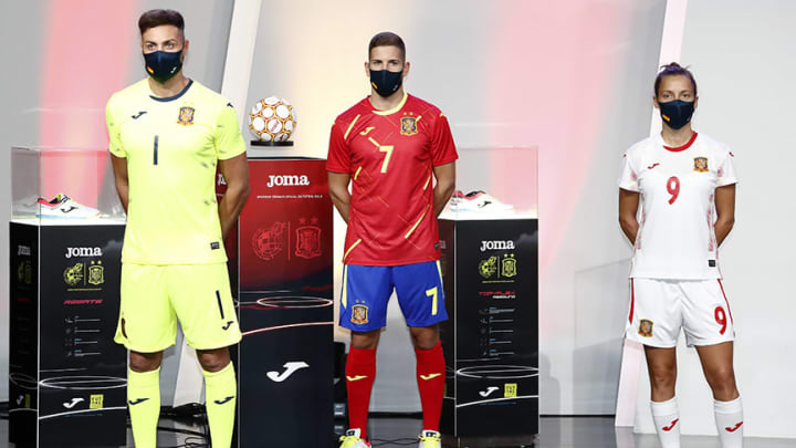 La nueva camiseta de la selección española para la Euro Cómo es, cuánto cuesta y dónde puedes comprar