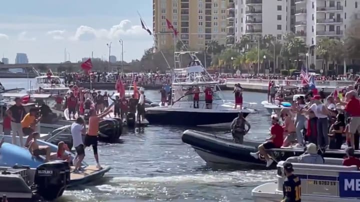 Tom Brady Tossed the Lombardi Trophy Off His Boat at the Buccaneers Victory  Parade