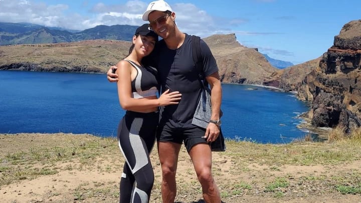 Ronaldo và bạn gái hiện tại còn ở Madeira Ronaldo và bạn gái hiện tại còn ở Madeira