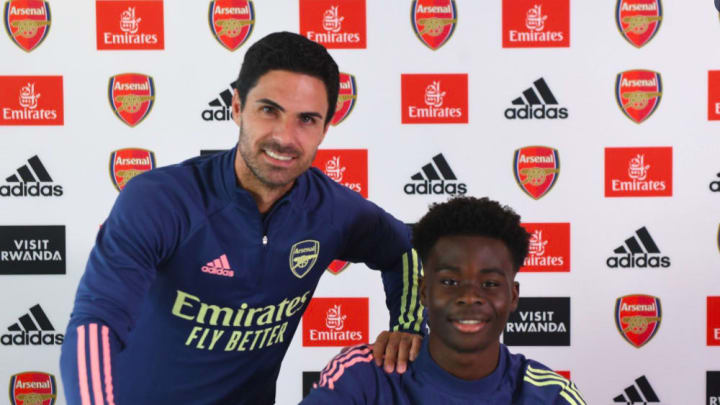Arsenal vừa gia hạn xong với sao trẻ hay nhất hiện tại là Bukayo Saka Arsenal vừa gia hạn xong với sao trẻ hay nhất hiện tại là Bukayo Saka