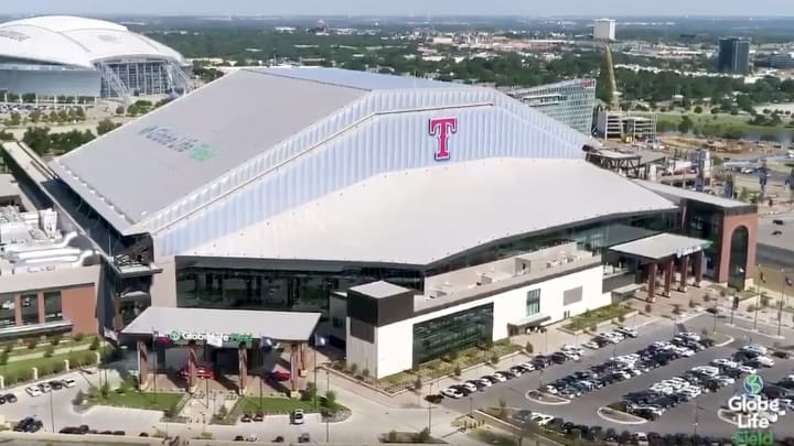 texas rangers stadium outside