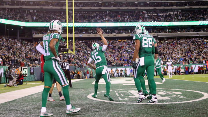 EAST RUTHERFORD, NJ – NOVEMBER 02: Quarterback Josh McCown #15 of the New York Jets celebrates scoring a touchdown against the Buffalo Bills during the first quarter of the game at MetLife Stadium on November 2, 2017 in East Rutherford, New Jersey. (Photo by Abbie Parr/Getty Images)