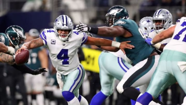 ARLINGTON, TX – NOVEMBER 19: Dak Prescott #4 of the Dallas Cowboys scrambles against the Philadelphia Eagles in the fourth quarter of a football game at AT&T Stadium on November 19, 2017 in Arlington, Texas. (Photo by Tom Pennington/Getty Images)