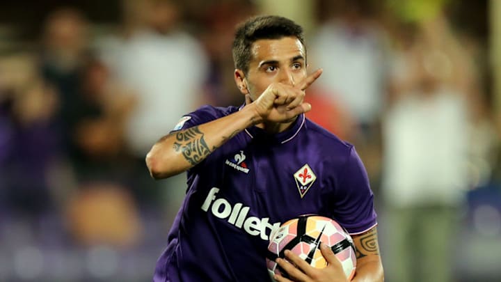 FLORENCE, ITALY - MAY 28: Matias Vecino of ACF Fiorentina celebrates after scoring a goal during the Serie A match between ACF Fiorentina and Pescara Calcio at Stadio Artemio Franchi on May 28, 2017 in Florence, Italy. (Photo by Gabriele Maltinti/Getty Images)