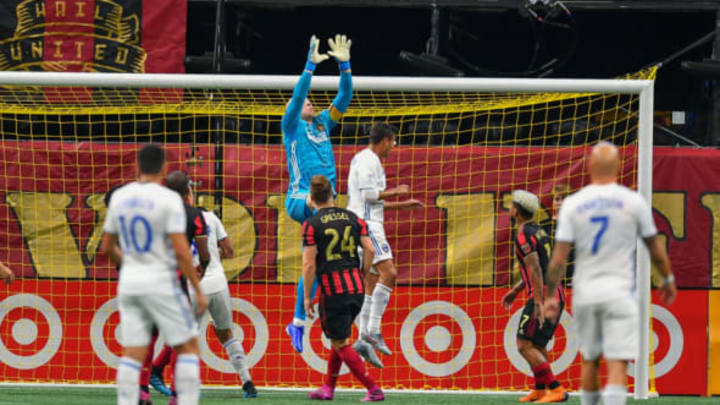 ATLANTA, GA SEPTEMBER 21: Atlanta’s Brad Guzan (1) makes a save during the MLS match between the San Jose Earthquakes and Atlanta United FC on September 21st, 2019 at Mercedes-Benz Stadium in Atlanta, GA. (Photo by Rich von Biberstein/Icon Sportswire via Getty Images)