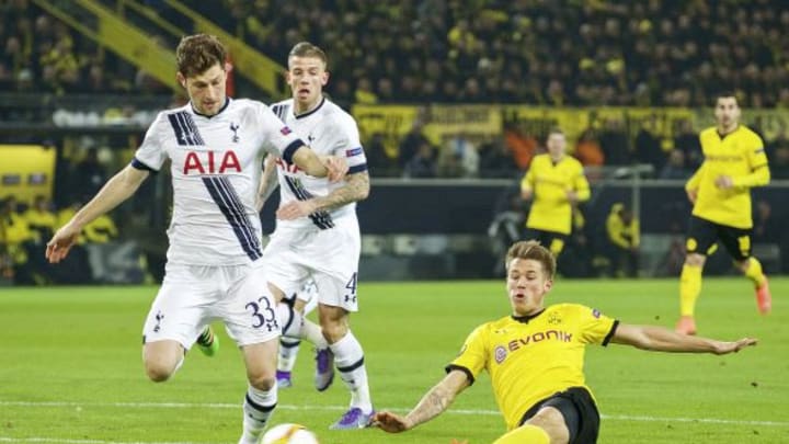 (L-R) Ben Davies of Tottenham Hotspur FC, Toby Alderweireld of Tottenham Hotspur FC, Erik Durm of Borussia Dortmund during the UEFA Europa League round of 16 match between Borussia Dortmund and Tottenham Hotspur on March 10, 2016 at the Signal Iduna Park stadium in Dortmund, Germany.(Photo by VI Images via Getty Images)