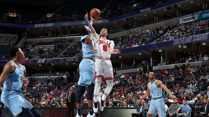 MEMPHIS, TN – FEBRUARY 27: Zach LaVine #8 of the Chicago Bulls shoots the ball against the Memphis Grizzlies on February 27, 2019 at FedExForum in Memphis, Tennessee. NOTE TO USER: User expressly acknowledges and agrees that, by downloading and/or using this photograph, user is consenting to the terms and conditions of the Getty Images License Agreement. Mandatory Copyright Notice: Copyright 2019 NBAE (Photo by Joe Murphy/NBAE via Getty Images)