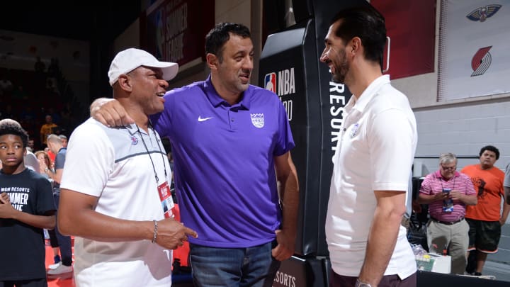 LAS VEGAS, NV – JULY 8: Head Coach Doc Rivers of the the LA Clippers General Manager Vlade Divac, and Assistant General Manager Peja Stojakovic of the Sacramento Kings talk after the game during the 2018 Las Vegas Summer League on July 8, 2018 at the Cox Pavilion in Las Vegas, Nevada. NOTE TO USER: User expressly acknowledges and agrees that, by downloading and/or using this Photograph, user is consenting to the terms and conditions of the Getty Images License Agreement. Mandatory Copyright Notice: Copyright 2018 NBAE (Photo by Bart Young/NBAE via Getty Images)