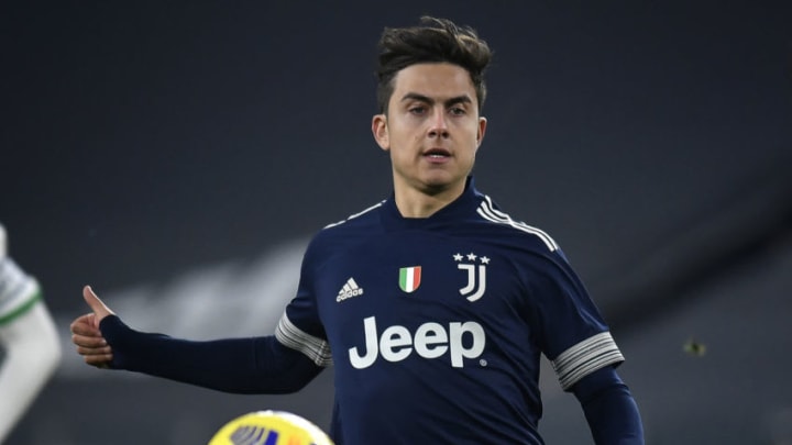 TURIN, ITALY - JANUARY 10: Paulo Dybala of Juventus controls the ball during the Serie A match between Juventus and US Sassuolo at Allianz Stadium on January 10, 2021 in Turin, Italy. (Photo by Giorgio Perottino/Getty Images )