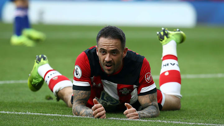 SOUTHAMPTON, ENGLAND - OCTOBER 06: Danny Ings of Southampton lies on the pitch during the Premier League match between Southampton FC and Chelsea FC at St Mary's Stadium on October 06, 2019 in Southampton, United Kingdom. (Photo by Bryn Lennon/Getty Images)