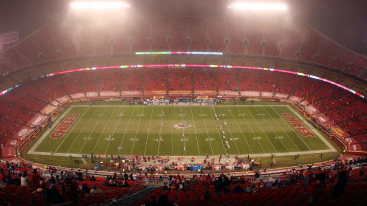 KANSAS CITY, MISSOURI - JANUARY 03: A general view as fog envelops the field during the 2nd half of the game between the Los Angeles Charges and the Kansas City Chiefs at Arrowhead Stadium on January 03, 2021 in Kansas City, Missouri. (Photo by Jamie Squire/Getty Images)