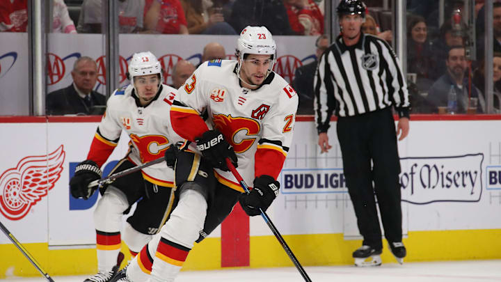 DETROIT, MICHIGAN – FEBRUARY 23: Sean Monahan #23 of the Calgary Flames skates against the Detroit Red Wings at Little Caesars Arena on February 23, 2020 in Detroit, Michigan. (Photo by Gregory Shamus/Getty Images)