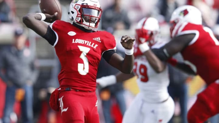 LOUISVILLE, KY - NOVEMBER 17: Malik Cunningham #3 of the Louisville Cardinals throws a pass against the North Carolina State Wolfpack in the second quarter of the game at Cardinal Stadium on November 17, 2018 in Louisville, Kentucky. (Photo by Joe Robbins/Getty Images)