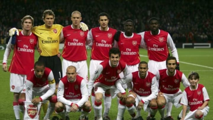 LONDON – NOVEMBER 21: Team Arsenal pose for a picture before the UEFA Champions League Group G match between Arsenal and Hamburg SV at The Emirates Stadium on November 21, 2006 in London, England. (Photo by Mike Hewitt/Getty Images)