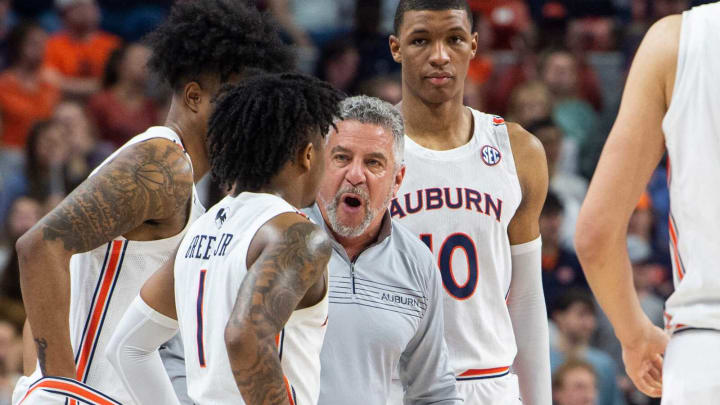 Auburn Tigers head coach Bruce Pearl talks with his team during a break in the action at Auburn Arena in Auburn, Ala., on Wednesday, Feb. 16, 2022. Auburn Tigers lead Vanderbilt Commodores 42-38 at halftime.