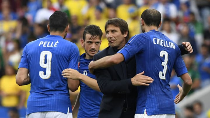 Italy's coach Antonio Conte (2nd R) celebrates with Italy's forward Pelle, Italy's midfielder Alessandro Florenzi and Italy's defender Giorgio Chiellini after the Euro 2016 group E football match between Italy and Sweden at the Stadium Municipal in Toulouse on June 17, 2016.Italy won the match 1-0. / AFP / JONATHAN NACKSTRAND (Photo credit should read JONATHAN NACKSTRAND/AFP/Getty Images)