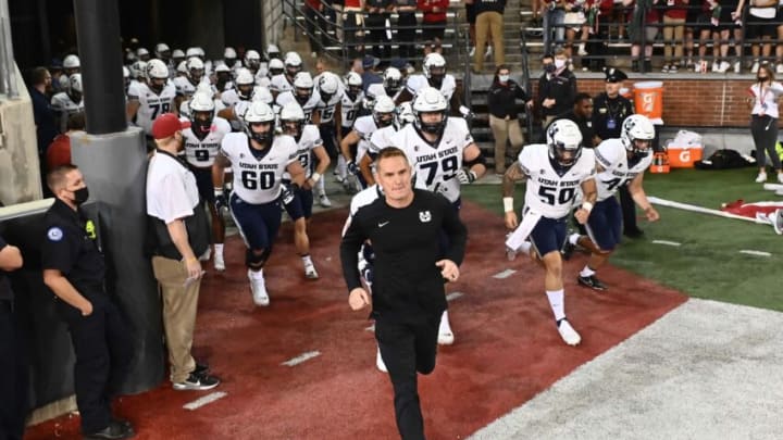 Blake Anderson will lead his Utah State Aggies to victory in the LA Bowl 2021. (James Snook-USA TODAY Sports)