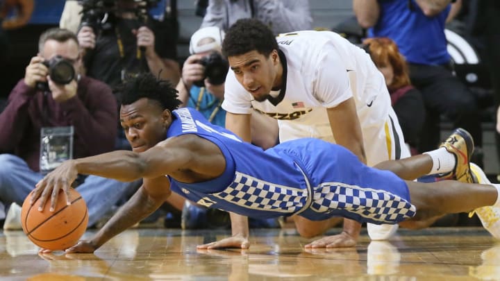 Kentucky’s Jarred Vanderbilt dives after a loose ball ahead of Missouri’s Jontay Porter in the first half on Saturday, Feb. 3, 2018, at Mizzou Arena in Columbia, Mo. Missouri won, 69-60. (Chris Lee/St. Louis Post-Dispatch/TNS via Getty Images)