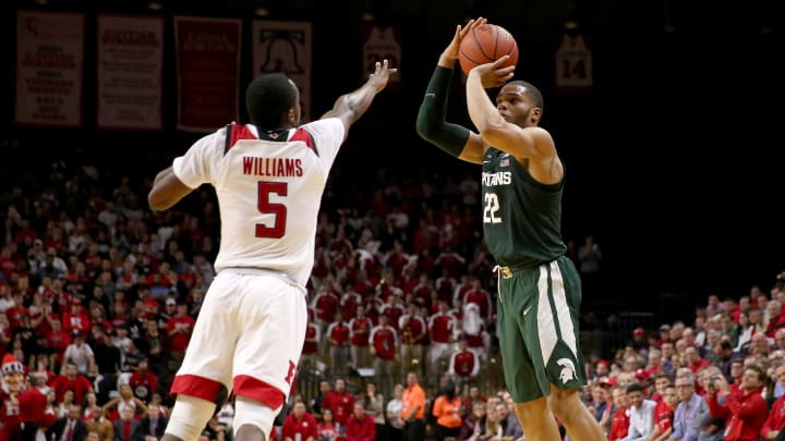 PISCATAWAY, NJ – DECEMBER 05: Miles Bridges #22 of the Michigan State Spartans takes a shot as Mike Williams #5 of the Rutgers Scarlet Knights defends on December 5, 2017 at the Rutgers Athletic Center in Piscataway, New Jersey. (Photo by Elsa/Getty Images)