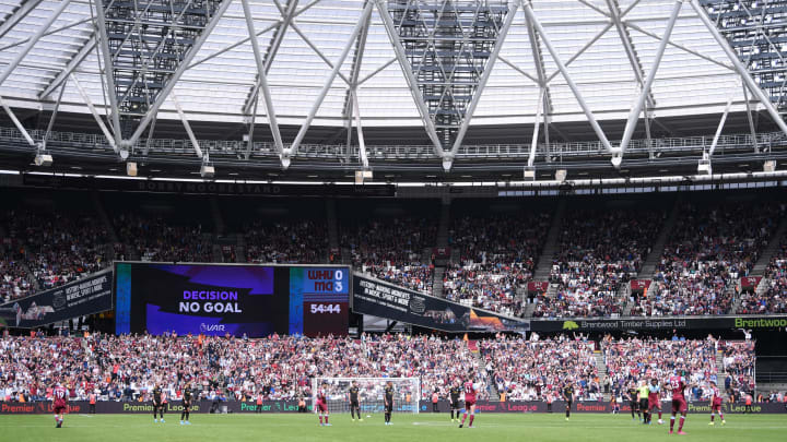 LONDON, ENGLAND – AUGUST 10: General view inside the stadium where the big screen shows that a VAR review has resulted in a goal being disallowed during the Premier League match between West Ham United and Manchester City at London Stadium on August 10, 2019 in London, United Kingdom. (Photo by Laurence Griffiths/Getty Images)
